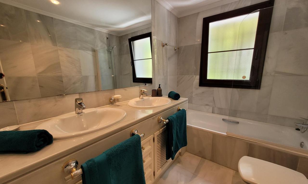 ماربيا Beach And Golf Resort La Perla Miguel Adults Only المظهر الخارجي الصورة