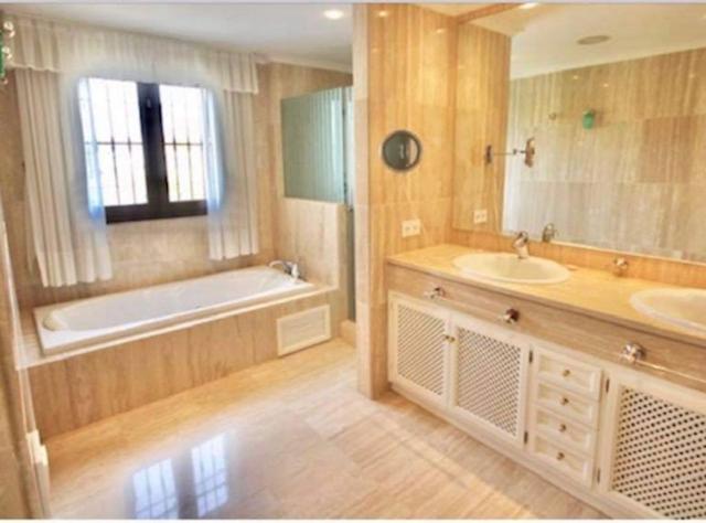ماربيا Beach And Golf Resort La Perla Miguel Adults Only المظهر الخارجي الصورة